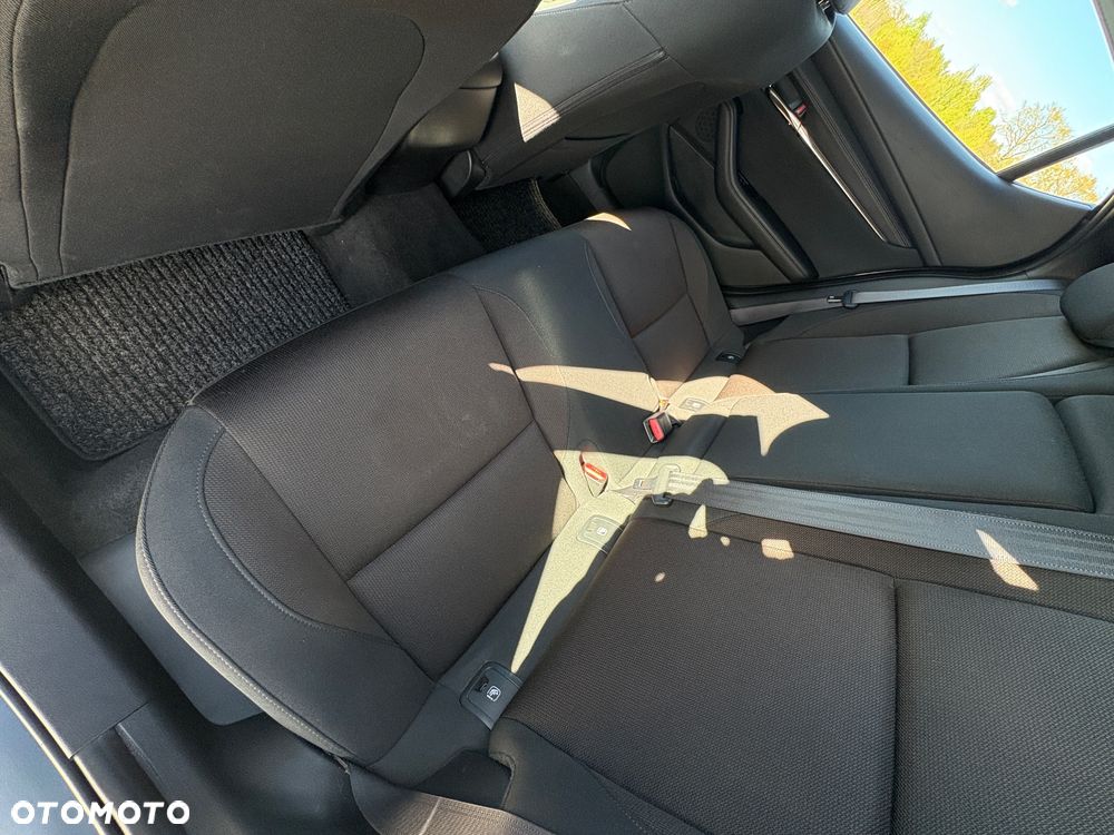 Mazda 3 SKYACTIV-G 2.0 M-Hybrid 150 - 21