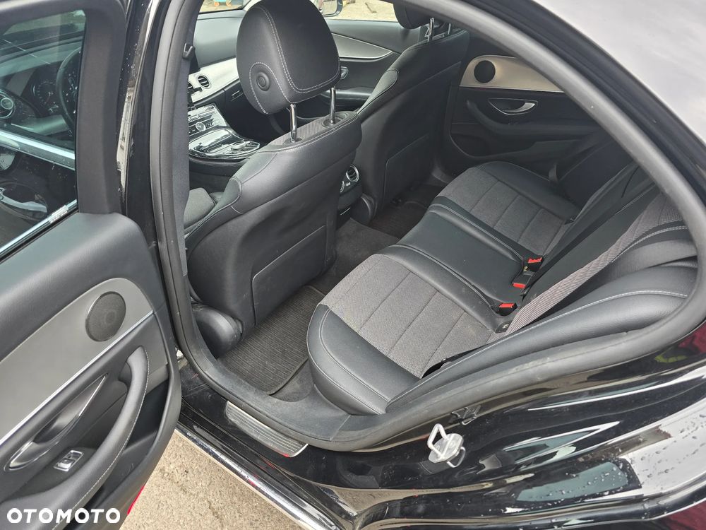 Mercedes-Benz Klasa E 200 d 9G-TRONIC Avantgarde - 4