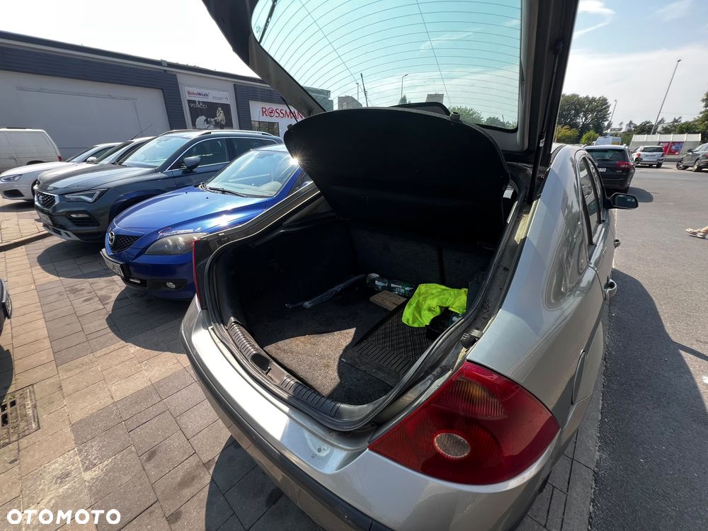 Ford Mondeo 2001 photo 5