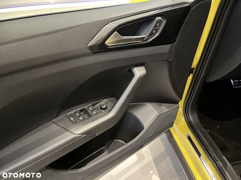 Volkswagen T-Cross - 13