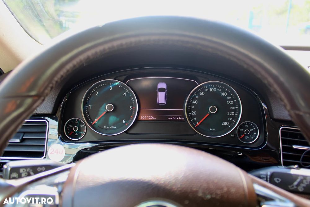 Volkswagen Touareg - 6