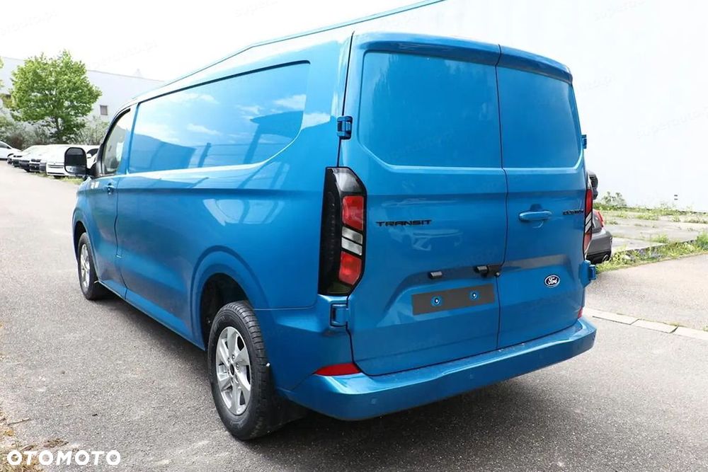 Ford Transit Custom 320 L2H1 Limited 2.0 150KM - 4