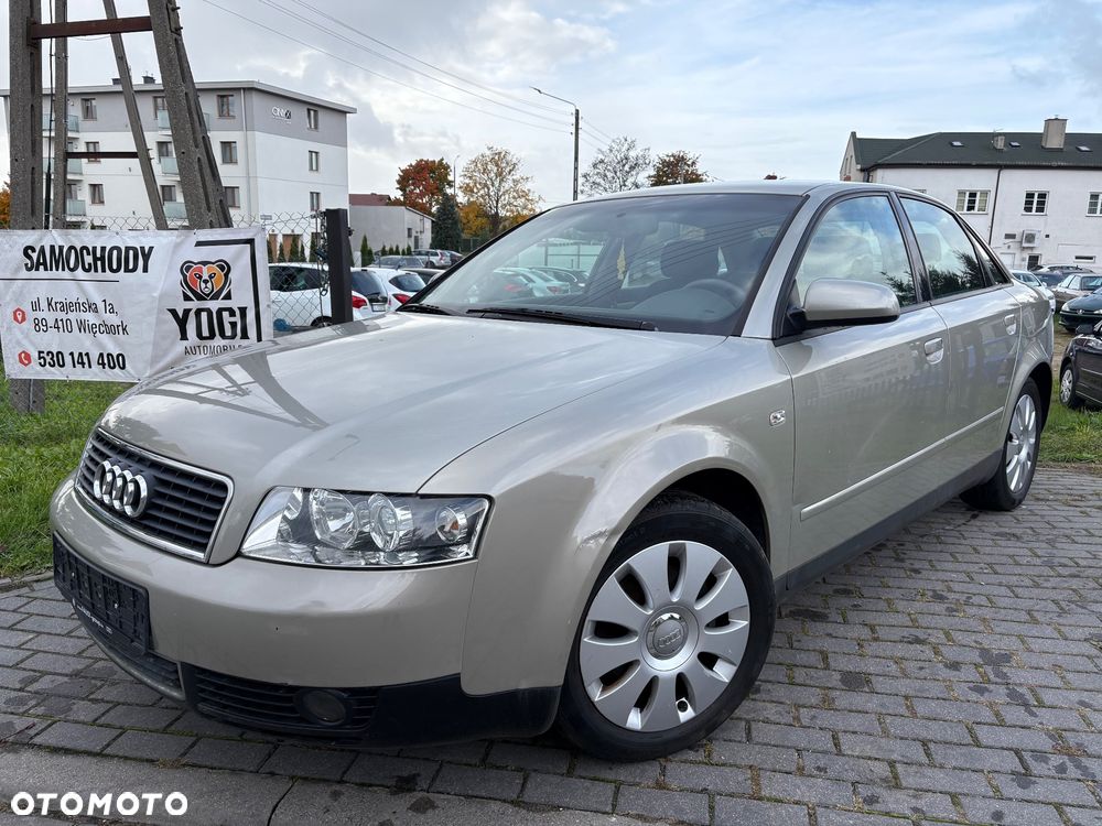 Audi A4 - 1