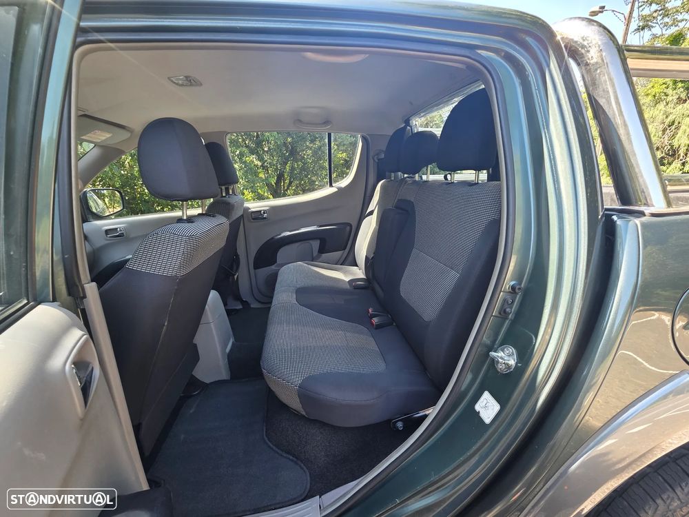 Mitsubishi L200 2.5 DI-D CD Invite AC+ABS - 12