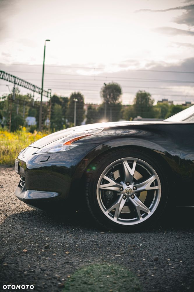 Nissan 370 Z - 4