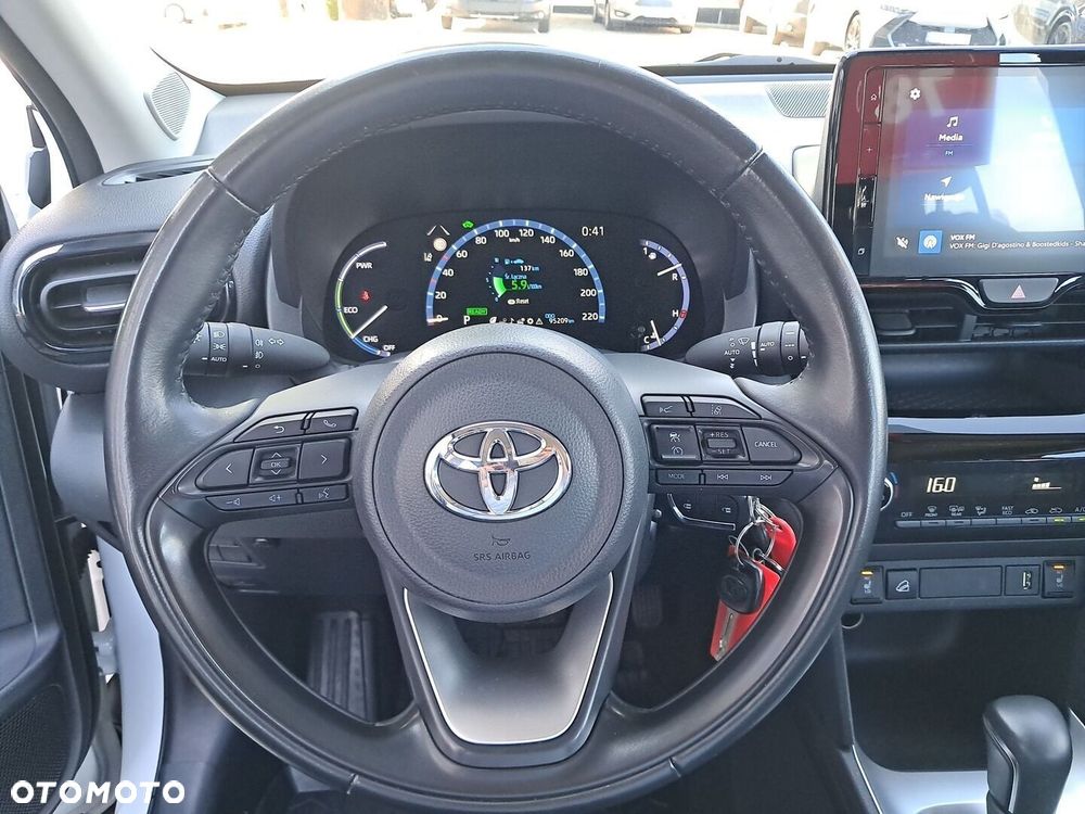 Toyota Yaris Cross Hybrid 1.5 Comfort 4x4 - 17