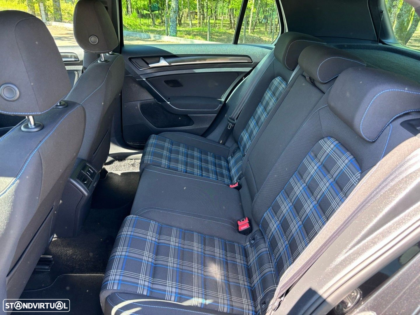VW Golf - 17