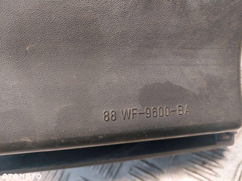 OBUDOWA FILTRA POWIETRZA + REZONATOR FORD SIERRA I LIFT 2.0 8V 88WF-9600-BA - 2