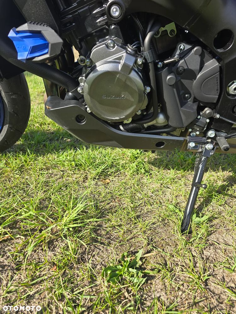 Suzuki GSX 1000 - 5