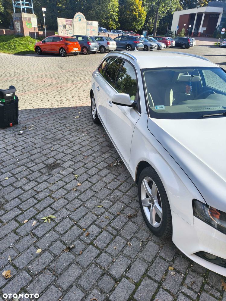 Audi A4 Avant 2010 photo 4