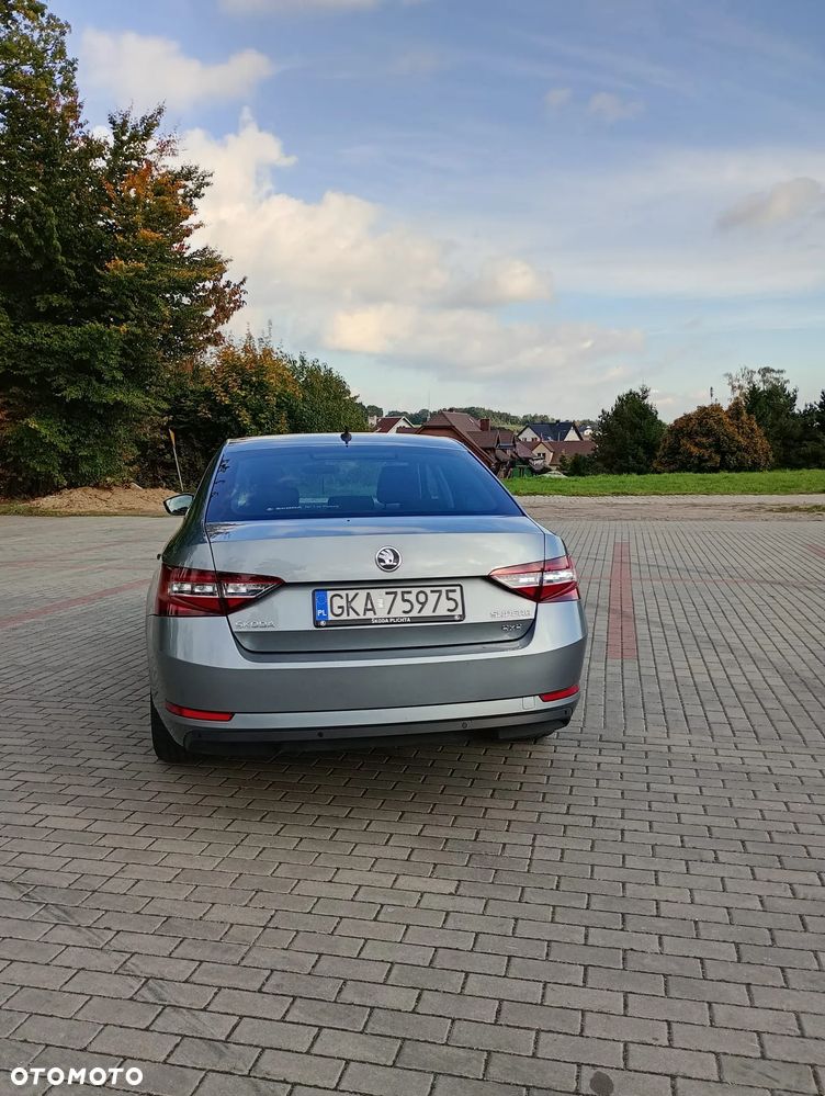 Skoda Superb 2.0 TDI 4x4 Ambition DSG - 4