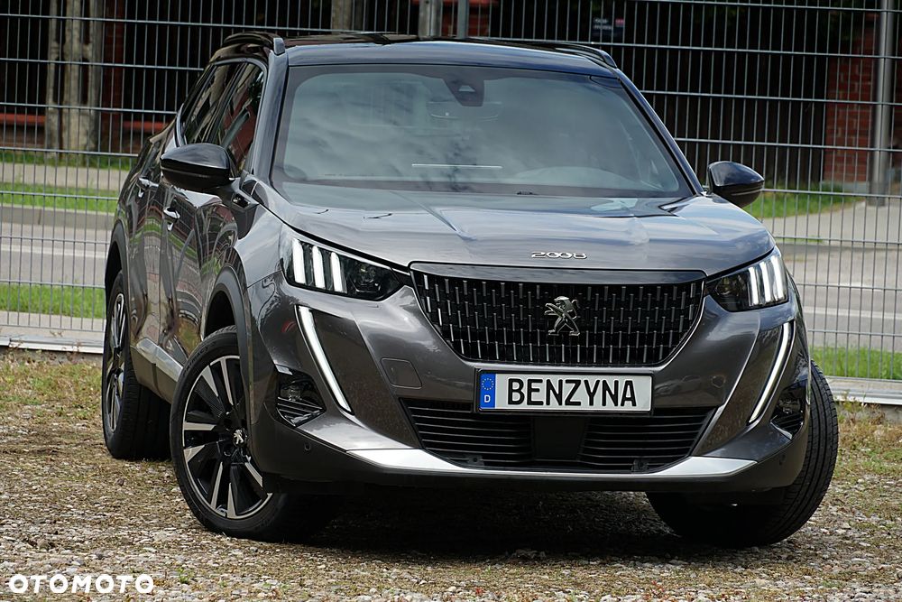 Peugeot 2008 PureTech 130 EAT8 GT - 2