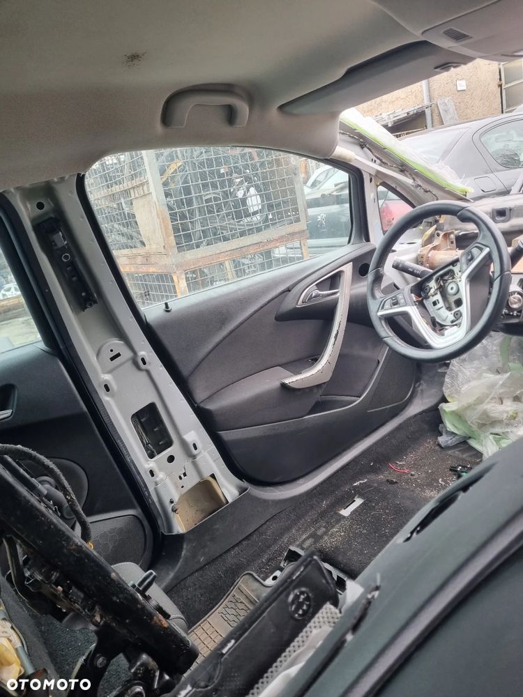 Opel Astra J IV kombi cdti na czesci - 6