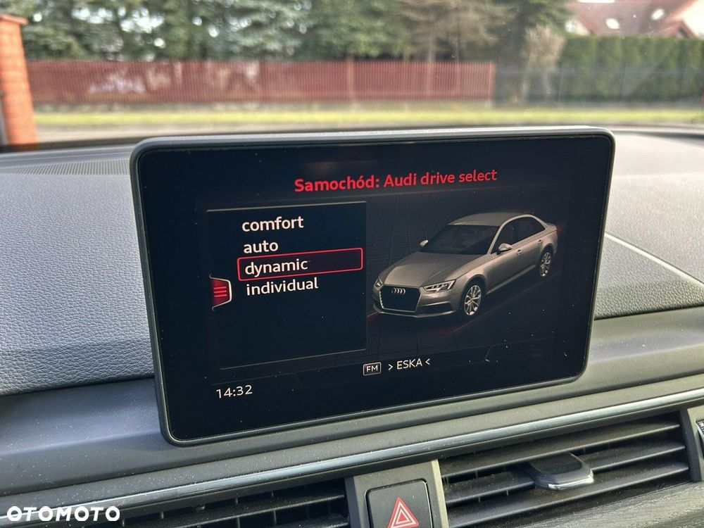 Audi A4 Limousine 2.0 TFSI ultra S tronic - 25