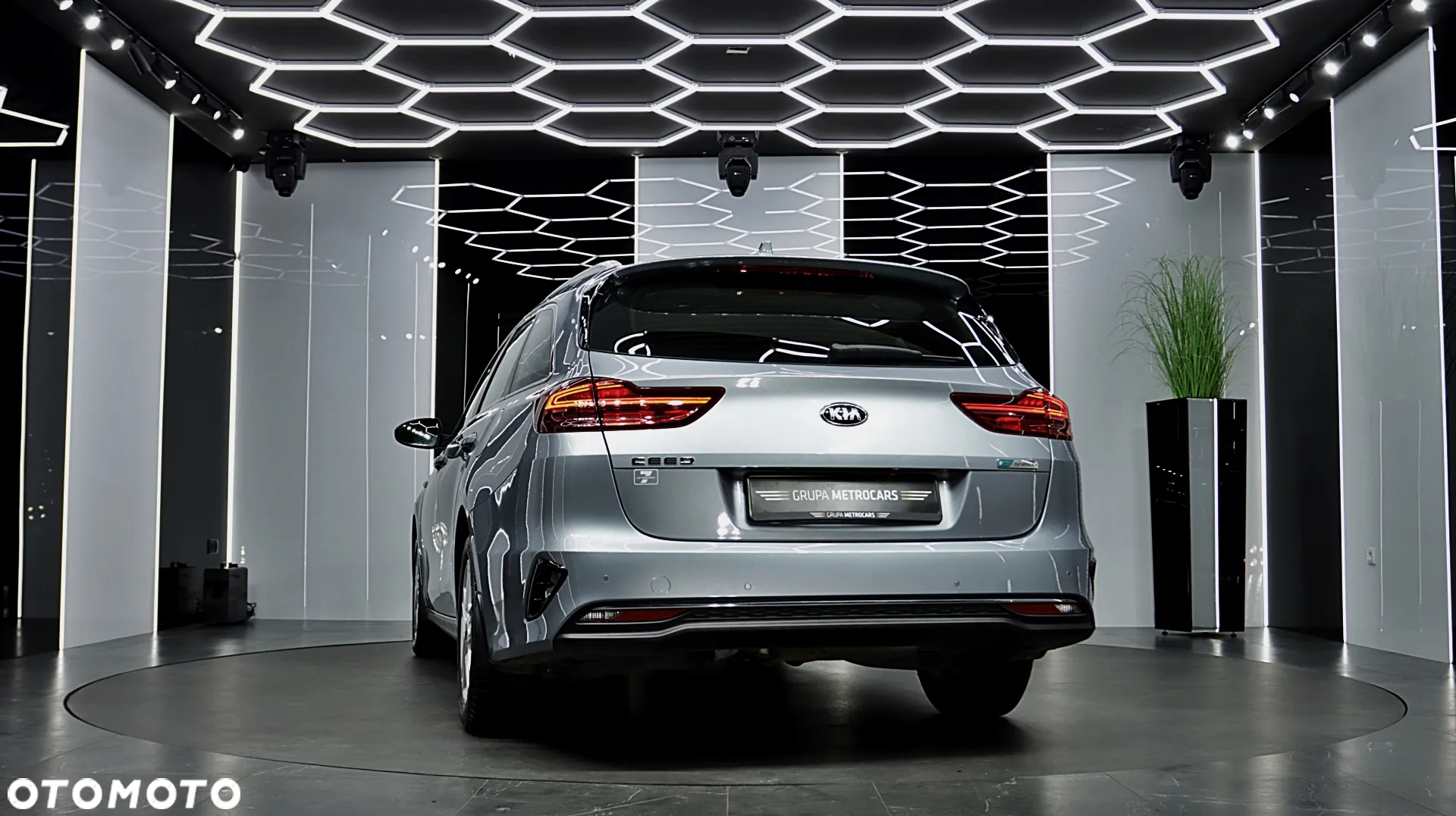 Kia Ceed 1.6 CRDi SCR M - 7