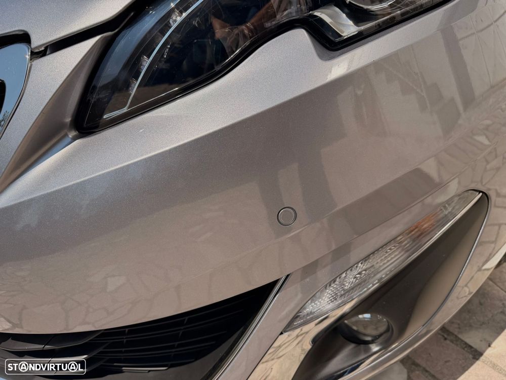 Peugeot 308 SW 1.2 PureTech Allure - 21