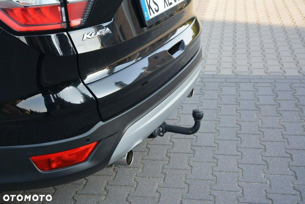 Ford Kuga 1.5 EcoBoost 2x4 Titanium - 16