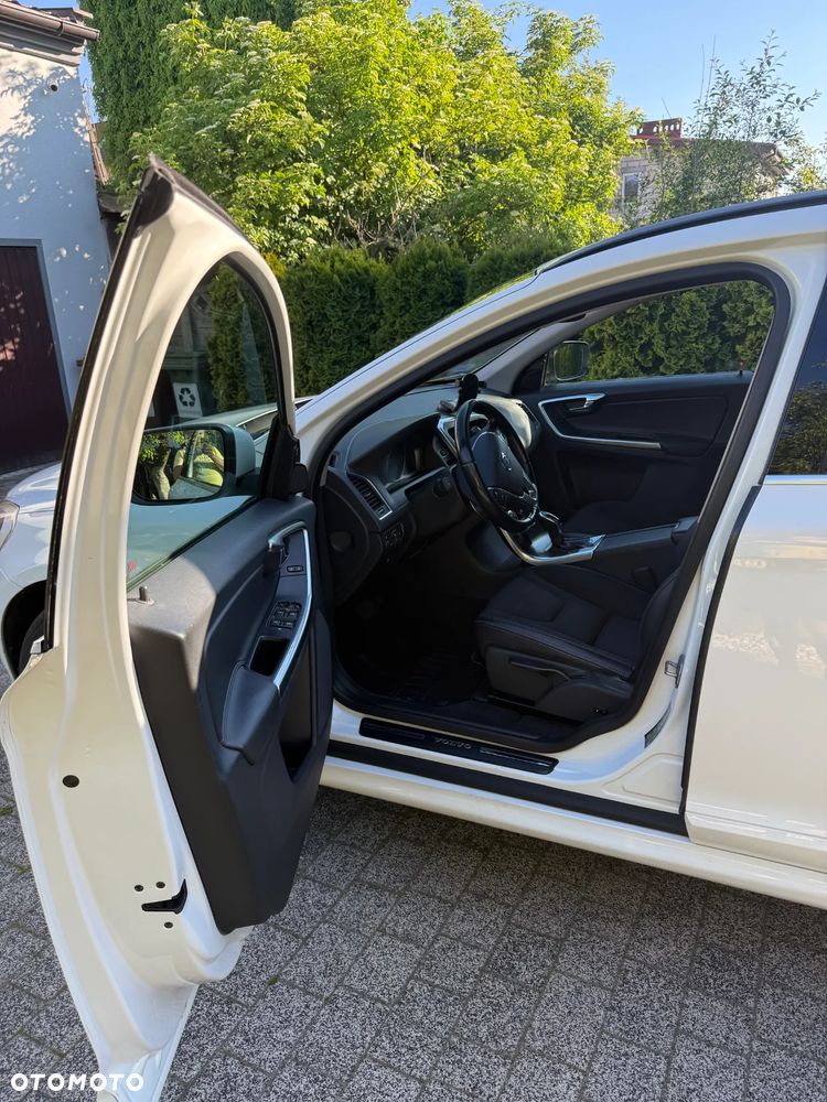 Volvo XC 60 D4 Drive-E Momentum - 9