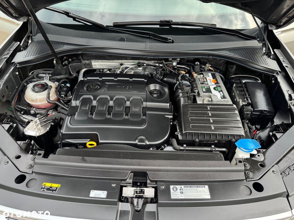 Volkswagen Tiguan 2.0 TDI SCR R-Line - 15
