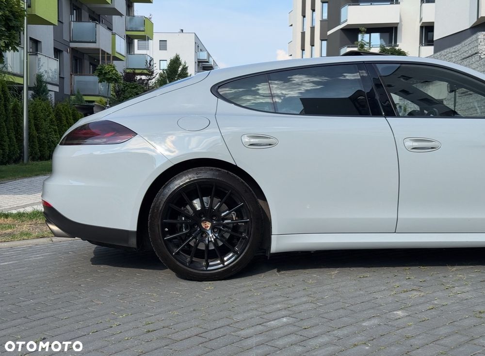 Porsche Panamera 4S PDK - 9