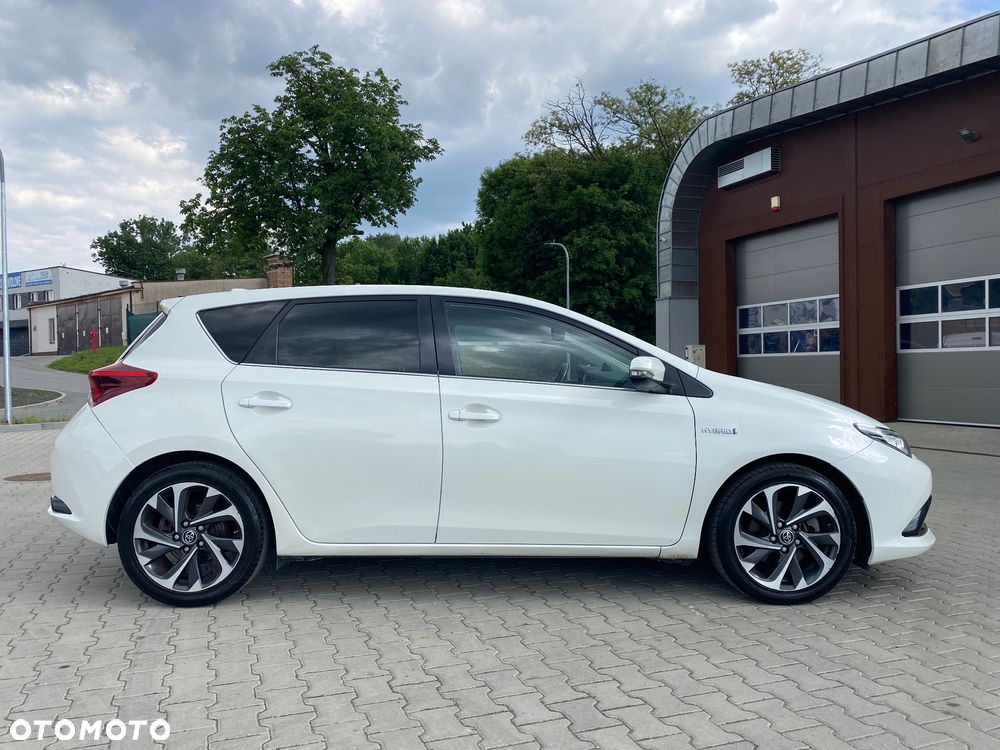 Toyota Auris 1.8 Executive - 32