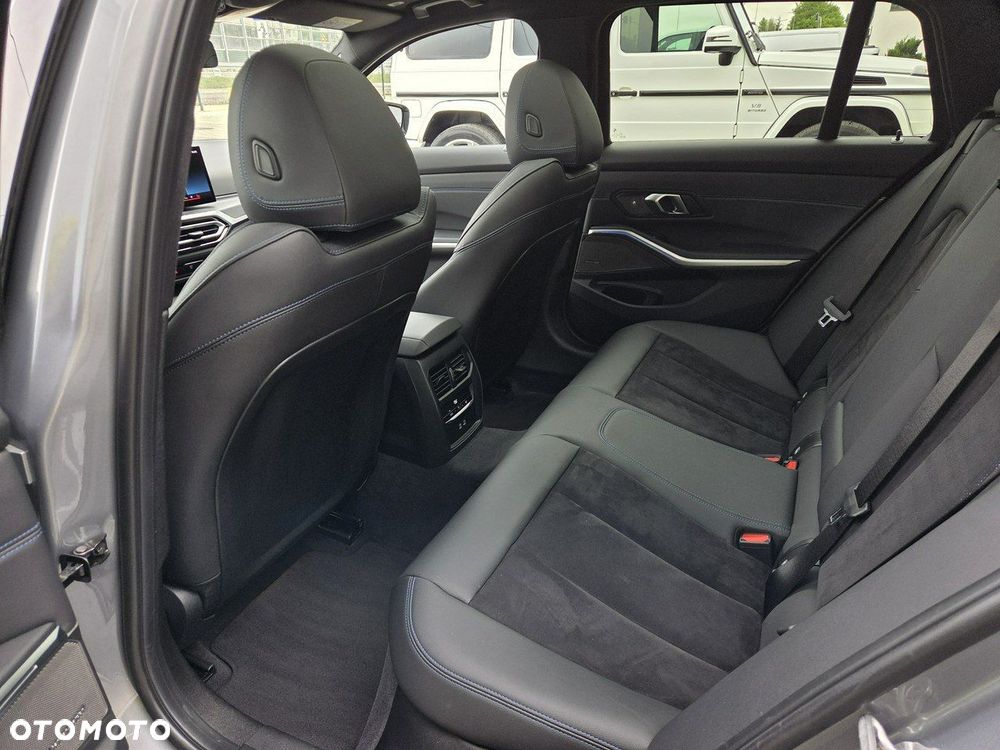 BMW Seria 3 M340i xDrive sport - 25