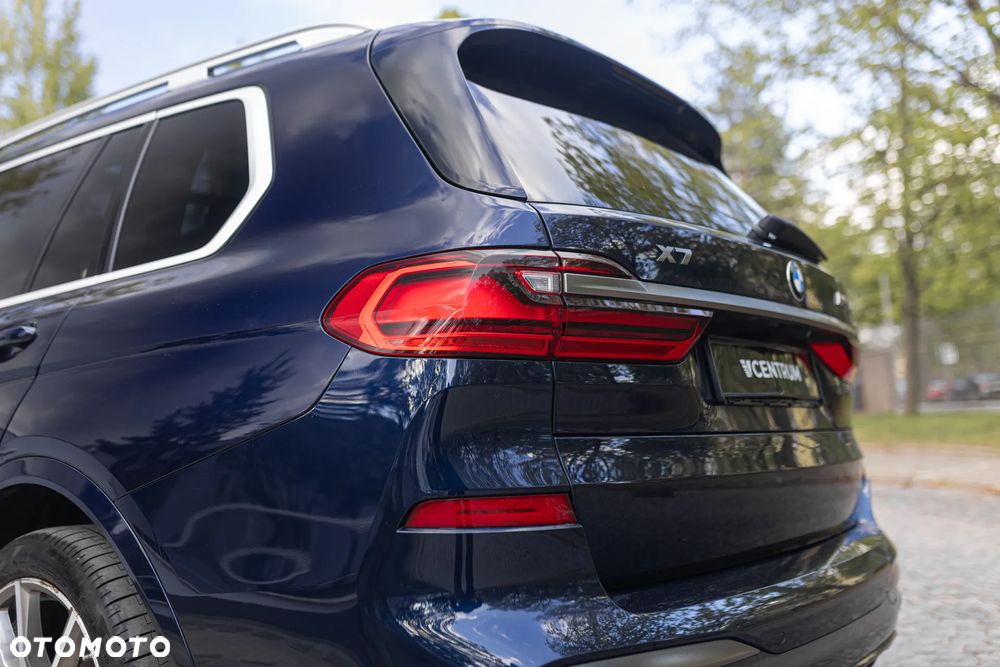 BMW X7 M50i sport - 16