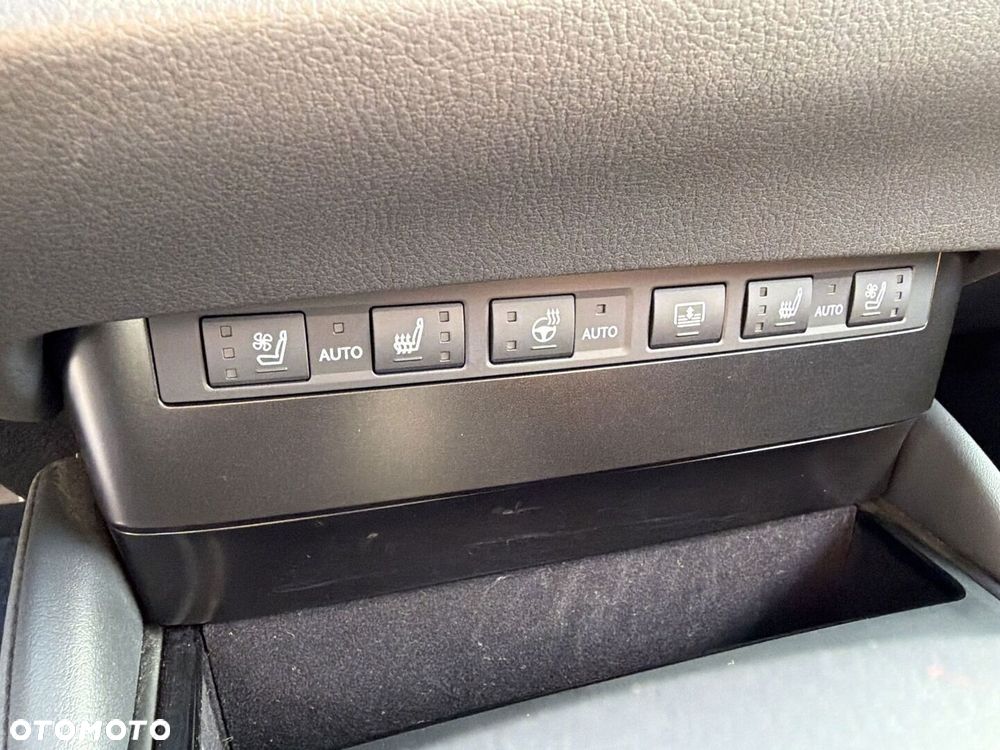 Lexus ES 300h Prestige - 27