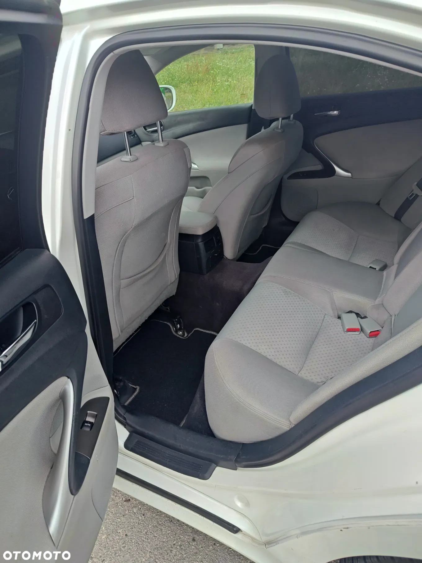 Lexus IS 220d - 11