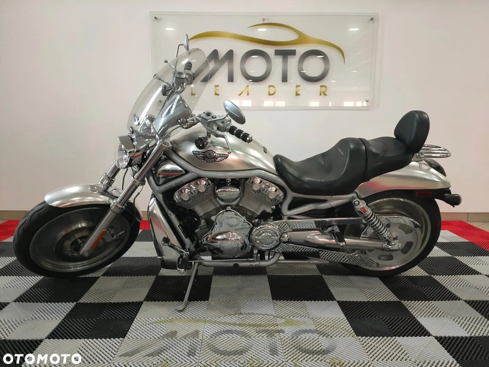 Harley-Davidson Softail V-Rod - 29