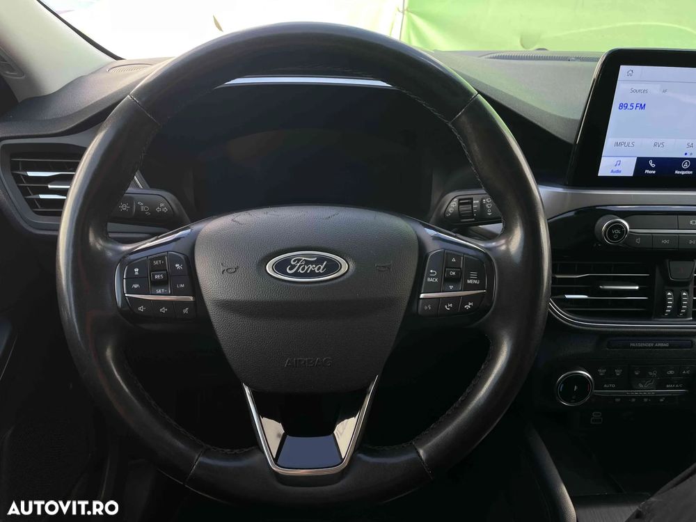 Ford Kuga - 9