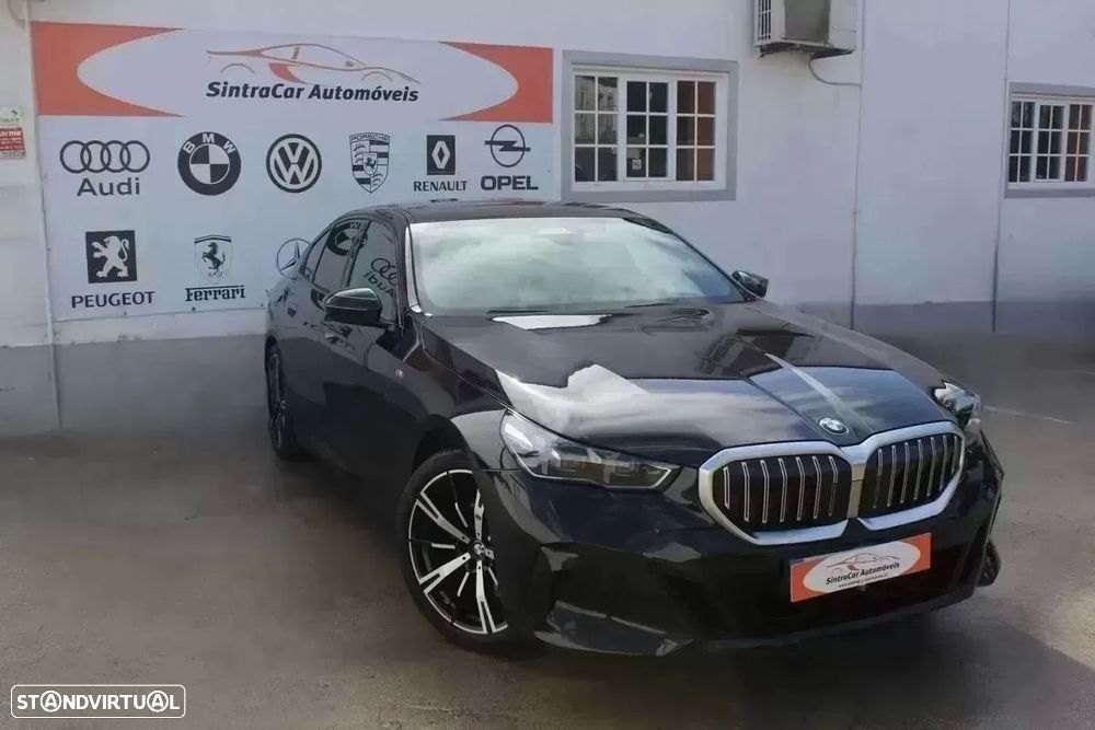 BMW 520 d xDrive Pack Desportivo M - 1