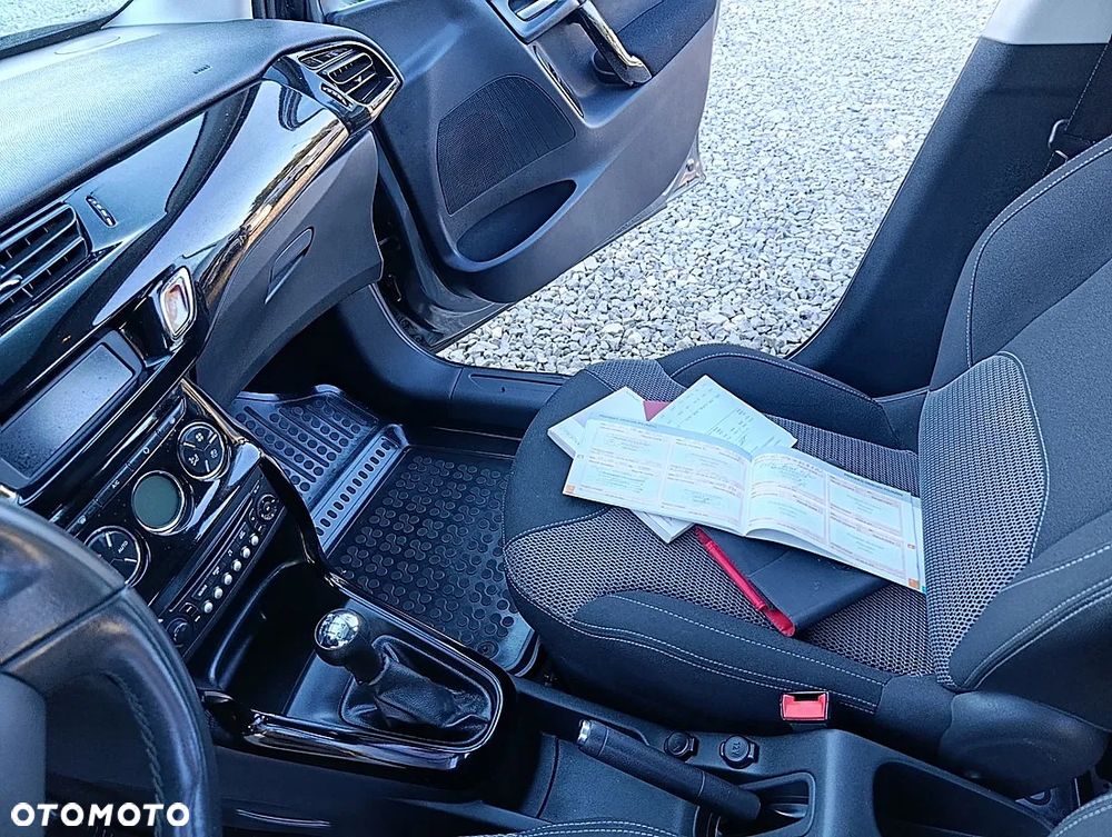 Citroën C3 1.2 PureTech Exclusive - 22