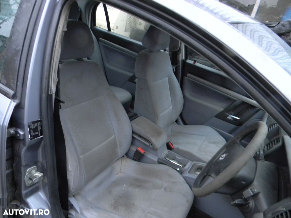 Dezmembrari  Opel VECTRA C  2002  > 2009 2.2 DTI Motorina - 18