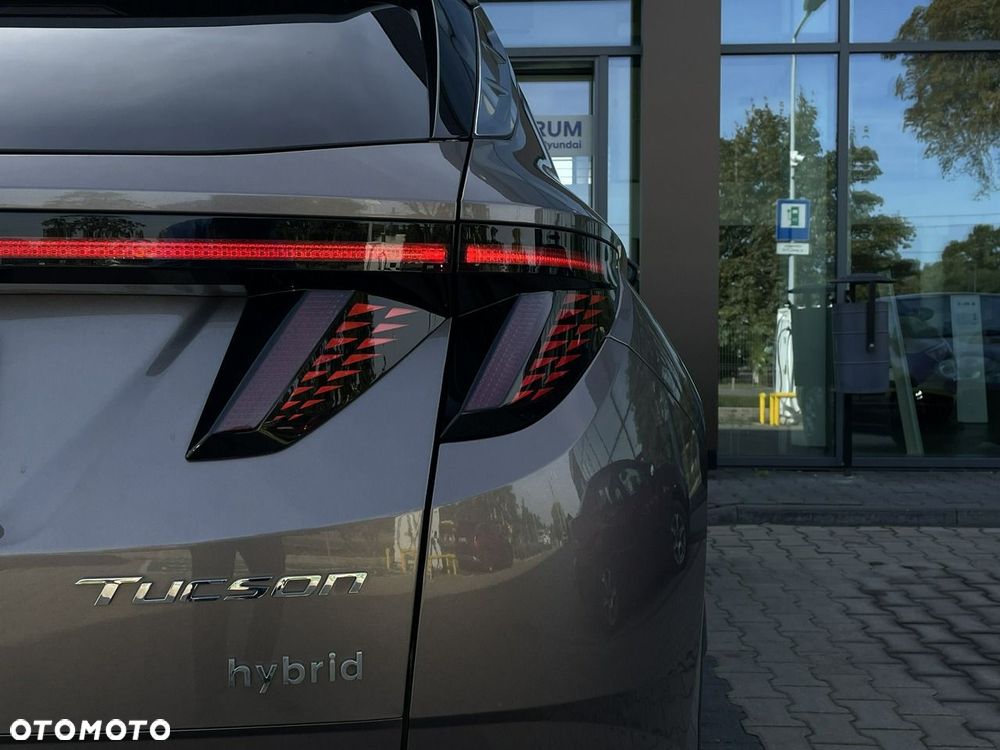 Hyundai Tucson 1.6 T-GDi HEV Executive 2WD - 11