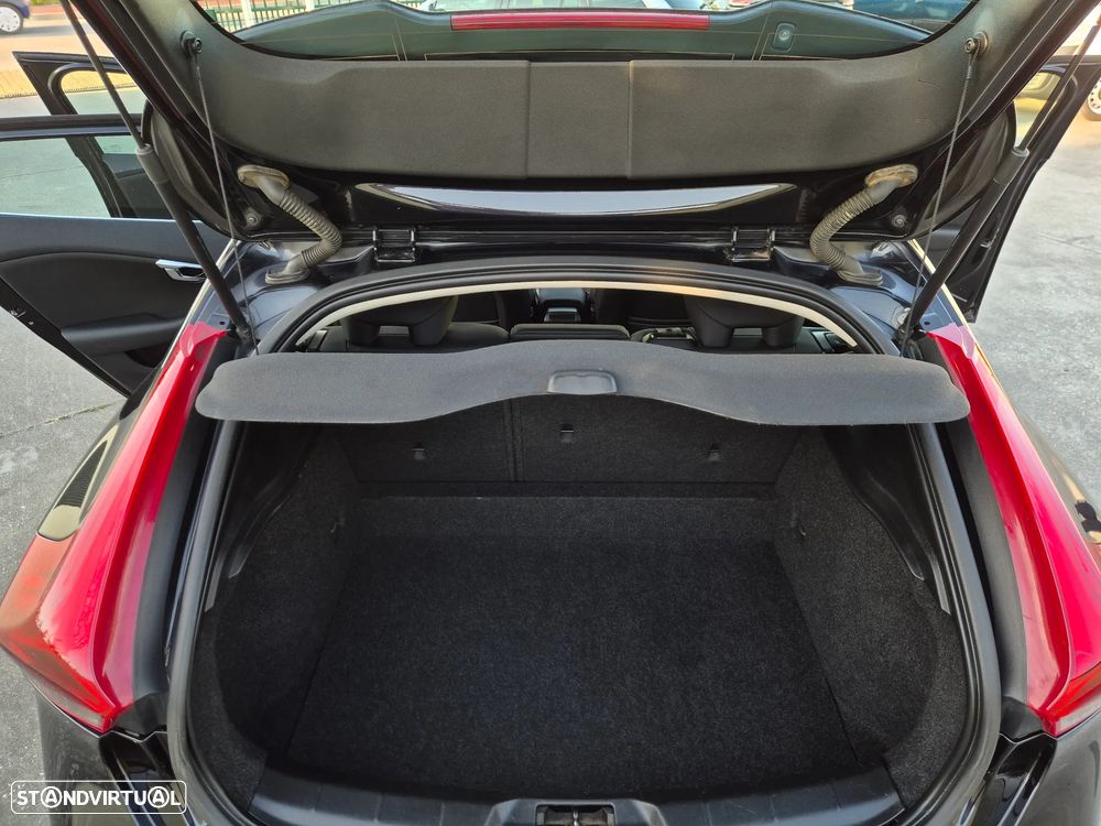 Volvo V40 1.6 D2 Eco Momentum - 38