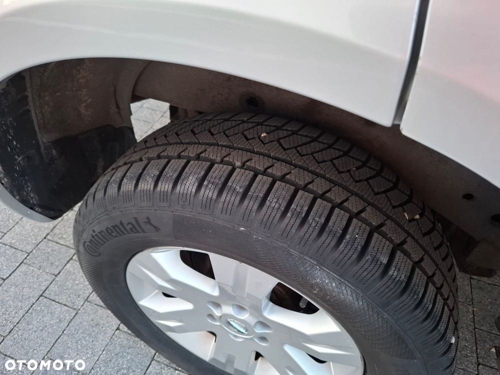 Nissan Pathfinder 2.5 DCi LE - 16