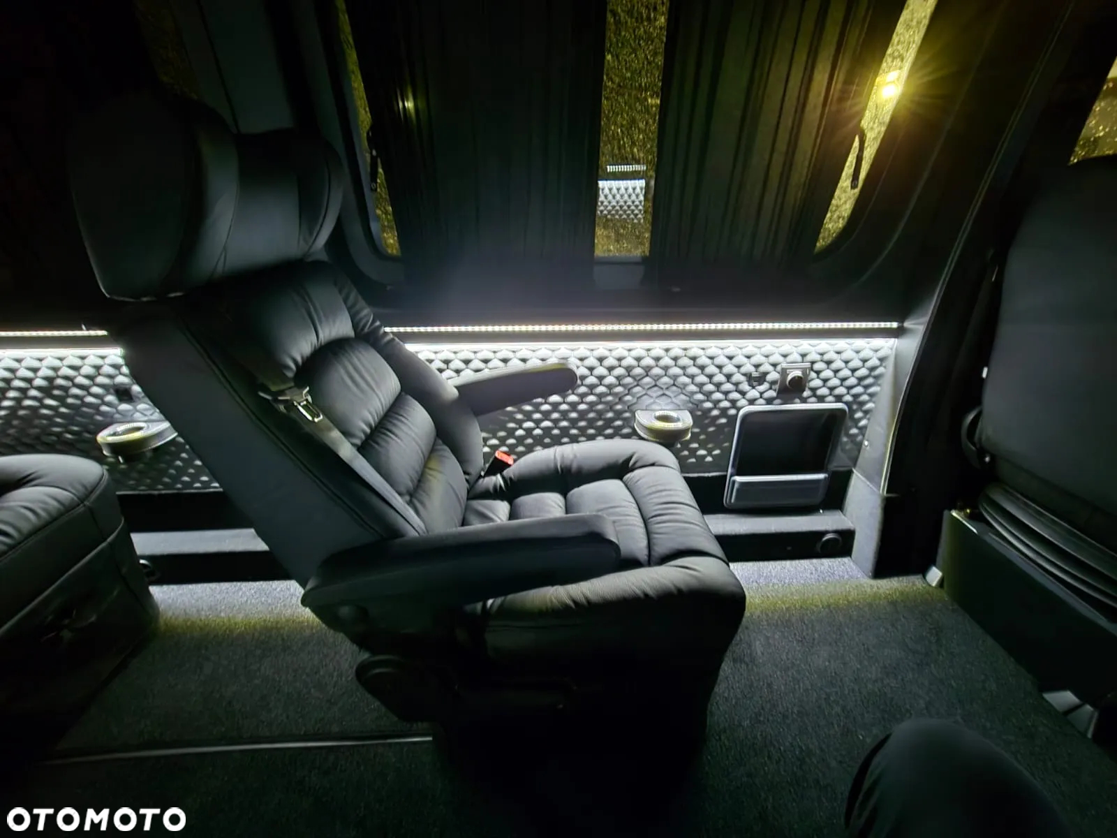 Mercedes-Benz Sprinter - 18