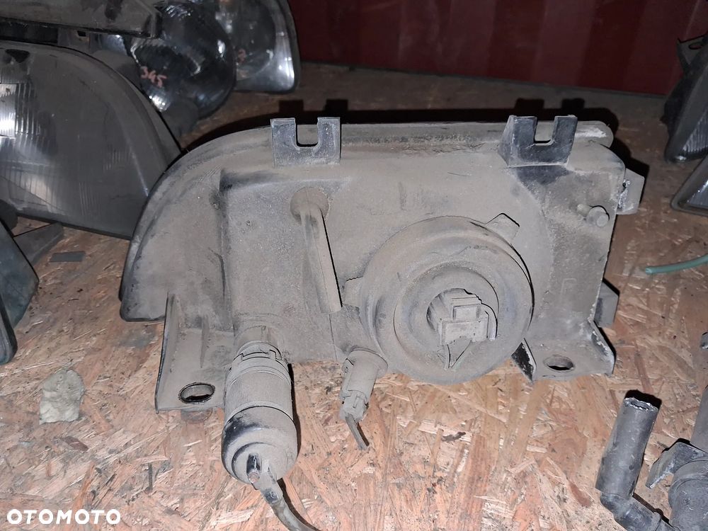 Reflektor LAMPA PRZÓD PRAWY PRAWA FSO POLONEZ - 2