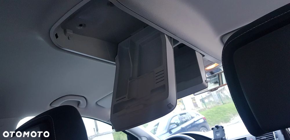 Volkswagen Touran 1.6 TDI DPF BlueMotion Technology DSG Cup - 19