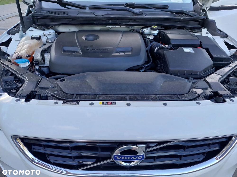 Volvo V40 T2 Momentum - 20