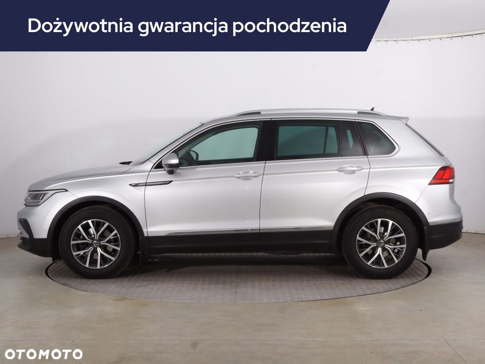 Volkswagen Tiguan - 4