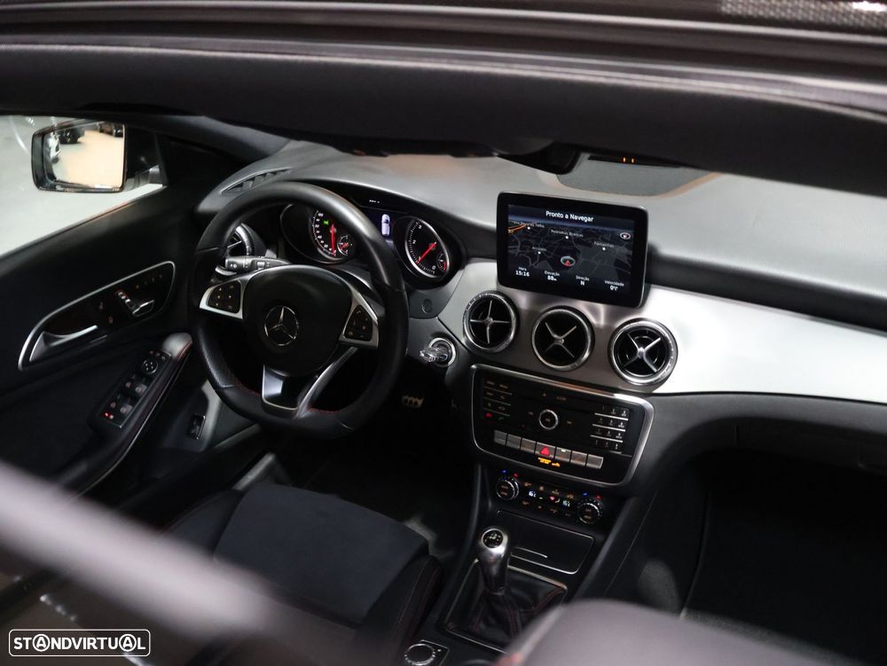 Mercedes-Benz CLA 180 d Shooting Brake AMG Line - 18
