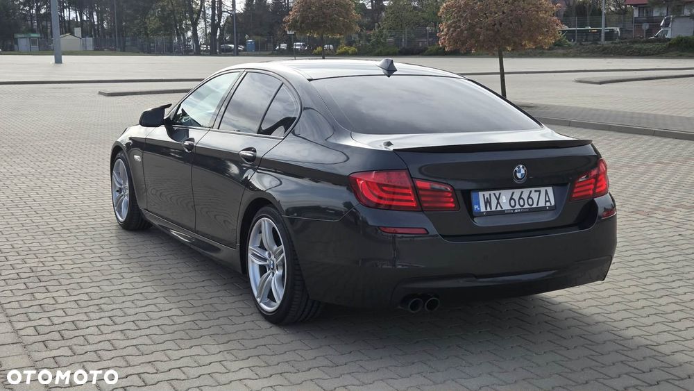 BMW Seria 5 525d - 12