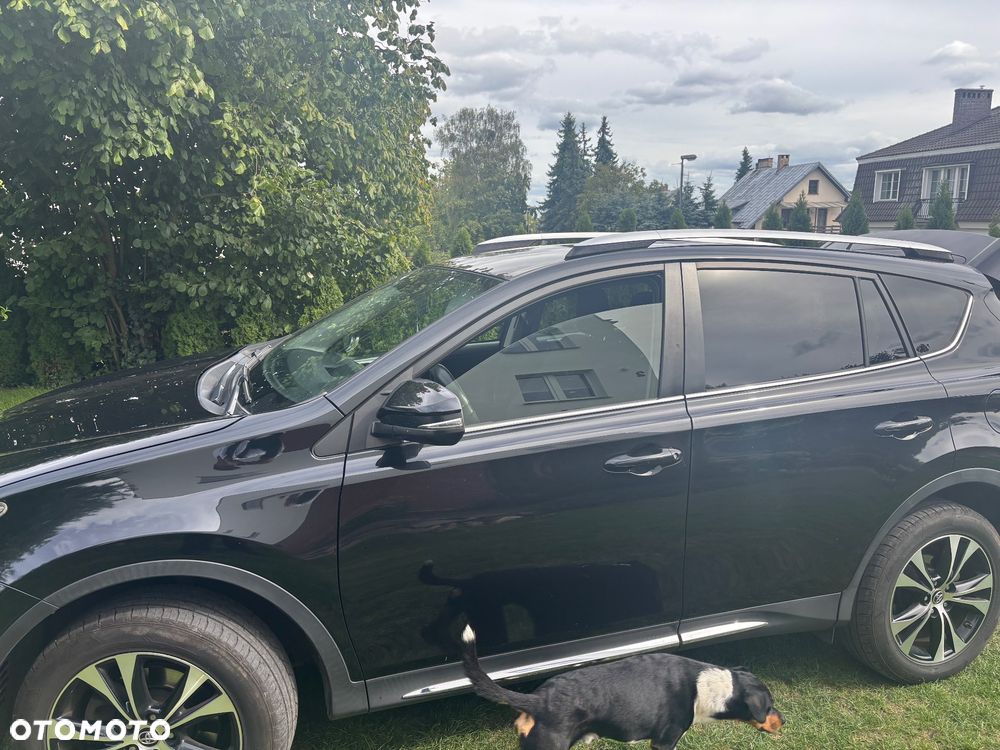 Toyota RAV4 2.2 D-4D Premium - 11