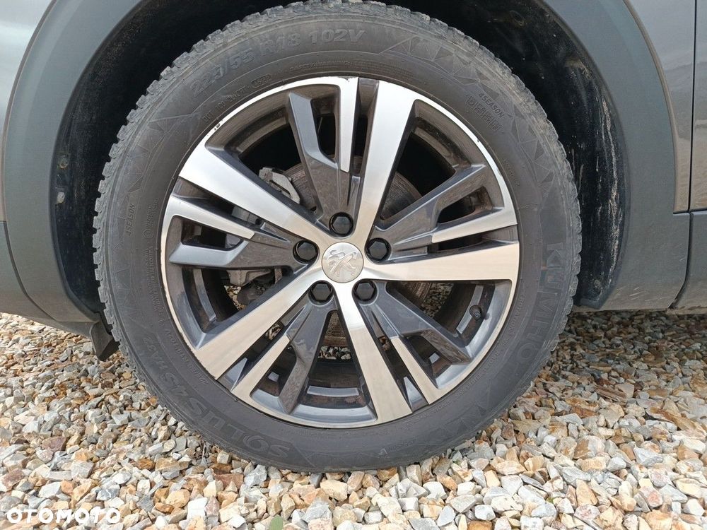 Peugeot 3008 1.2 PureTech Allure Pack S&S EAT8 - 11