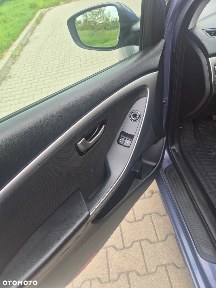 Hyundai i30 1.4 Classic + - 8