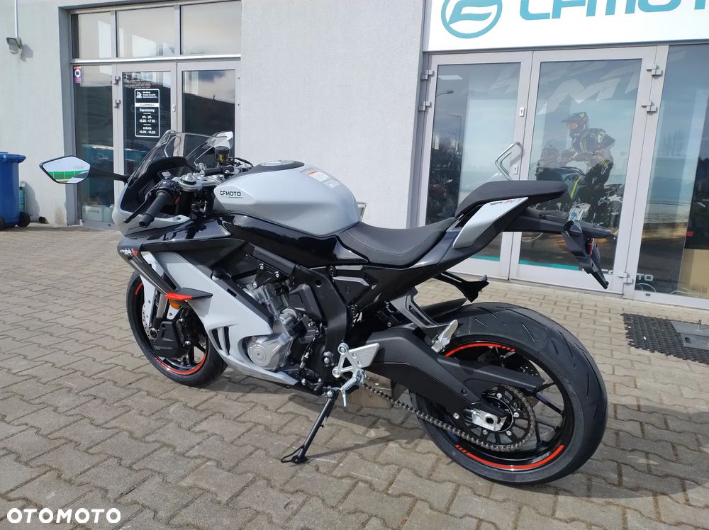 CFMoto SR - 32