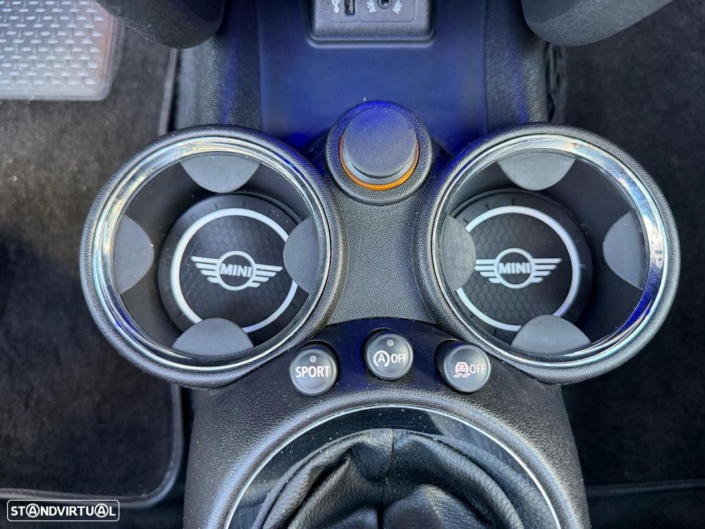 MINI 3 Portas Cooper D - 23