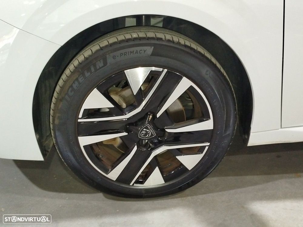 Peugeot 208 - 7